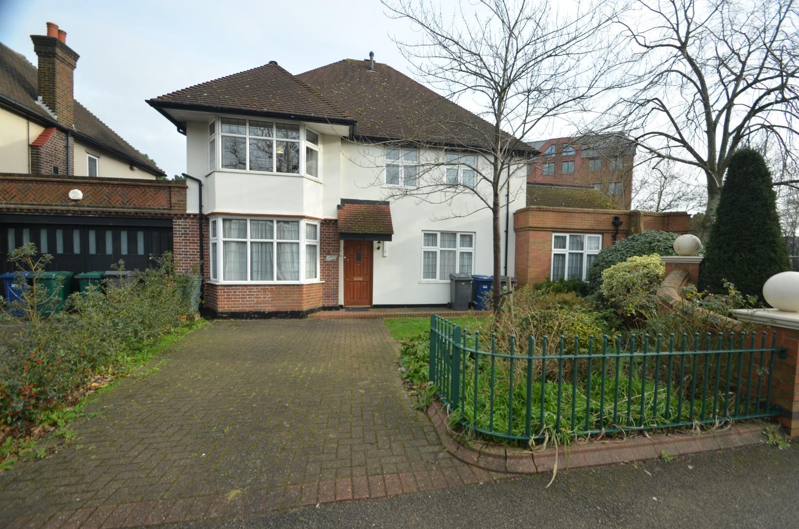 The Ridgeway, Mill Hill